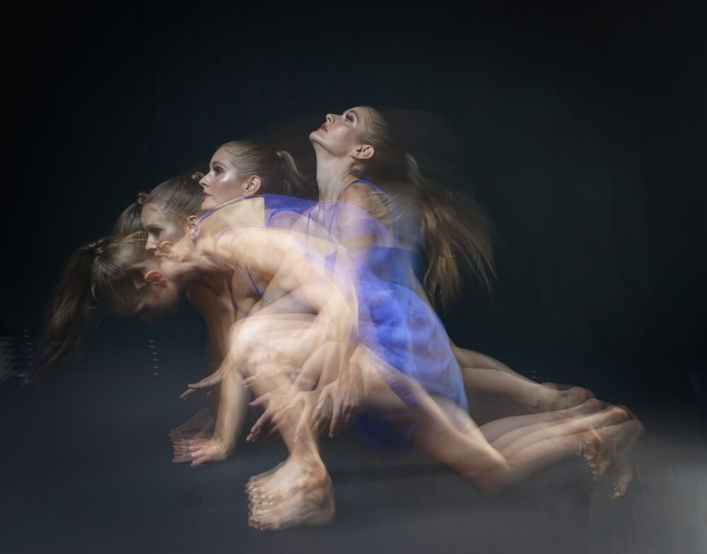 Slow motions captured with multiple strobes (8)
