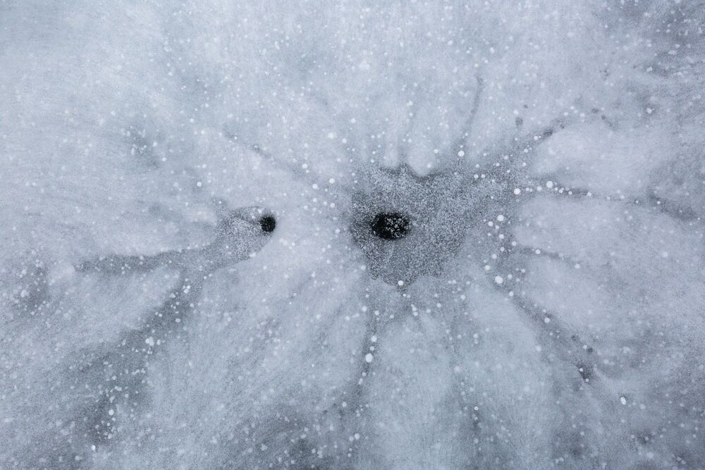 One lake, different ice. (9)