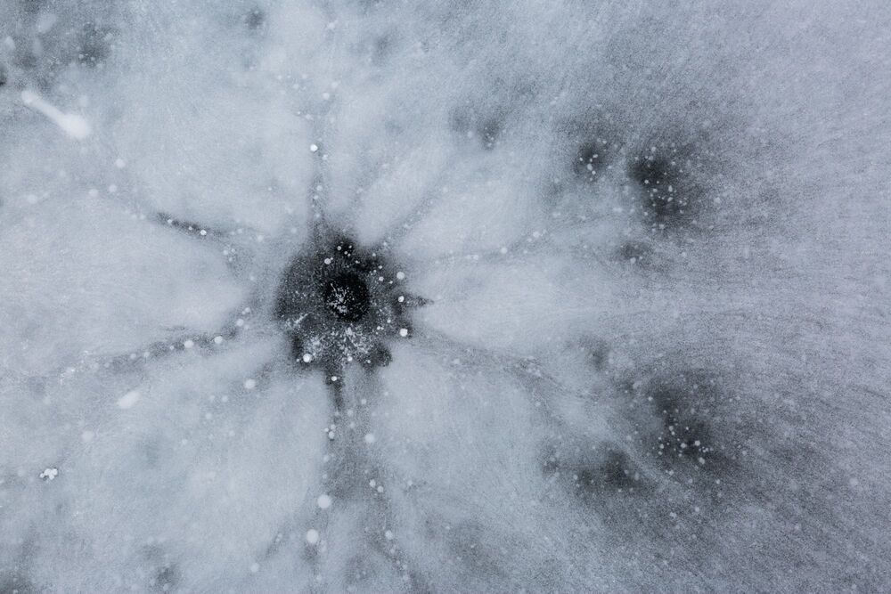 One lake, different ice. (11)