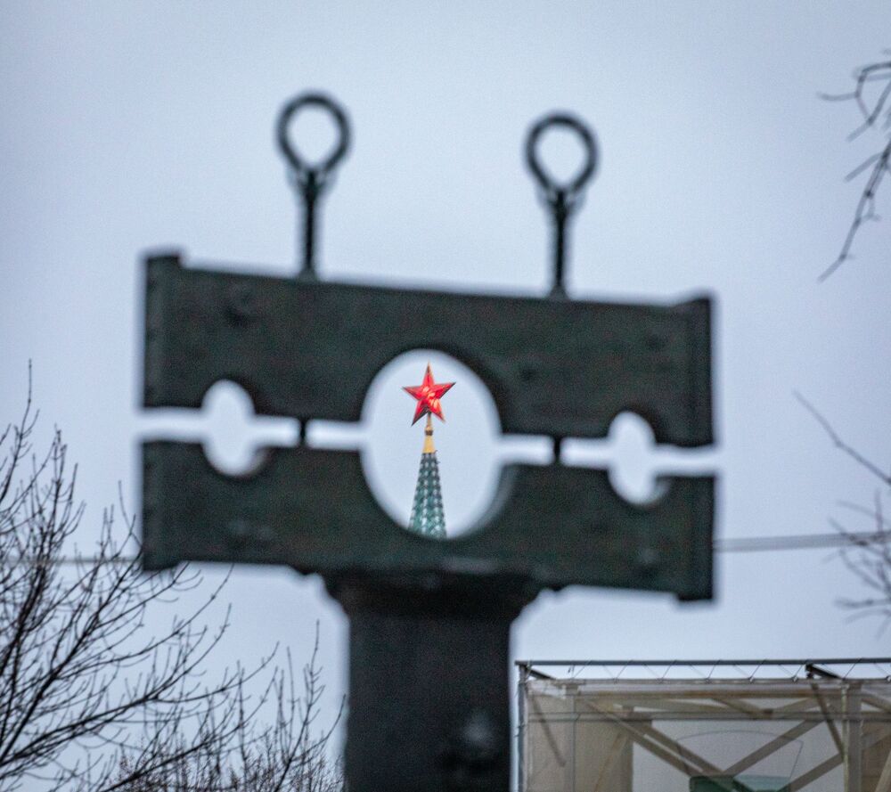 "Пороки" с видом на Кремль (4)