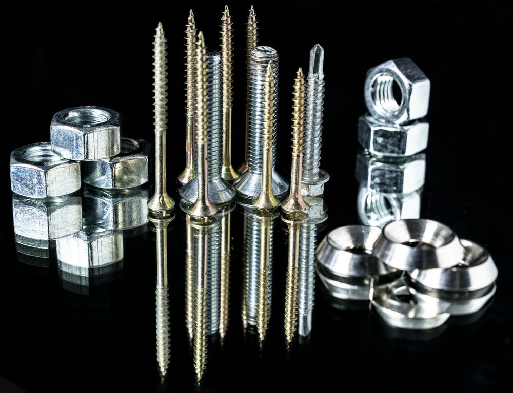 screws (6)
