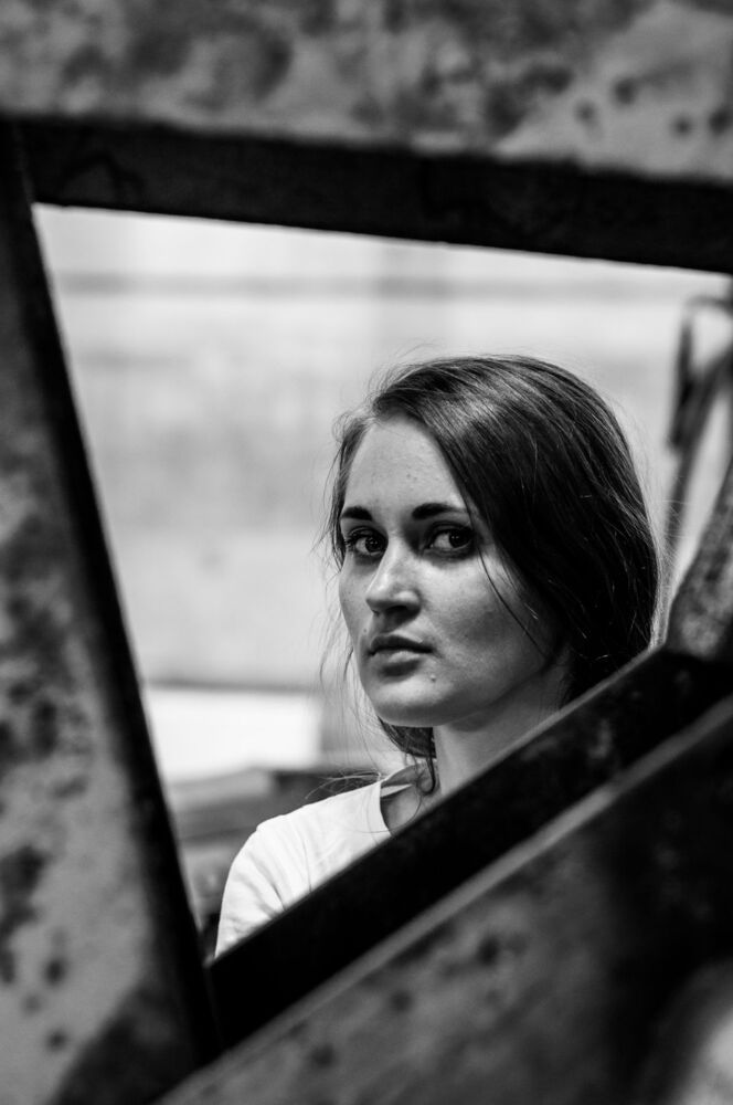 The girl and the old bus (4)
