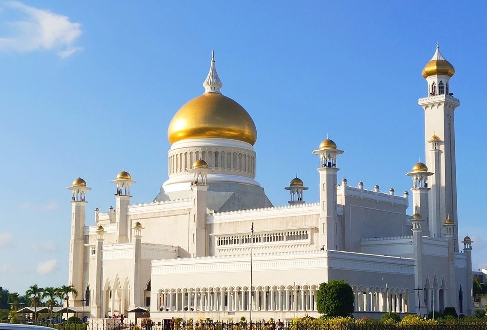 Golden Brunei and Azure Bali (4)