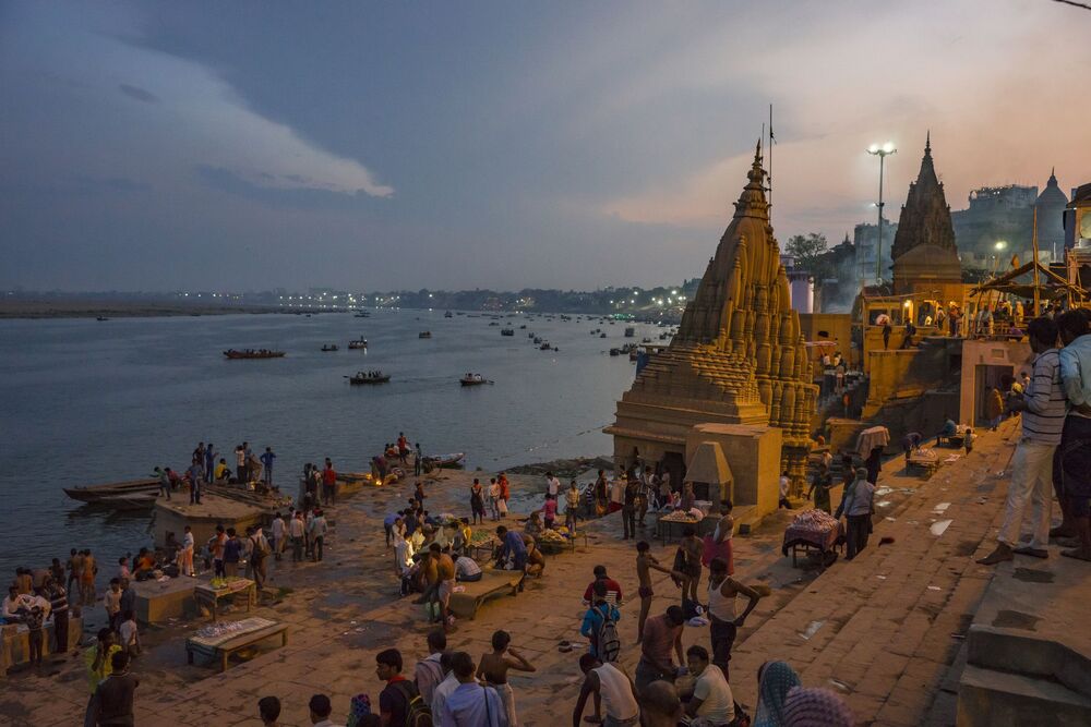 Life at the 'GHAT' of the Varanasi. (3)