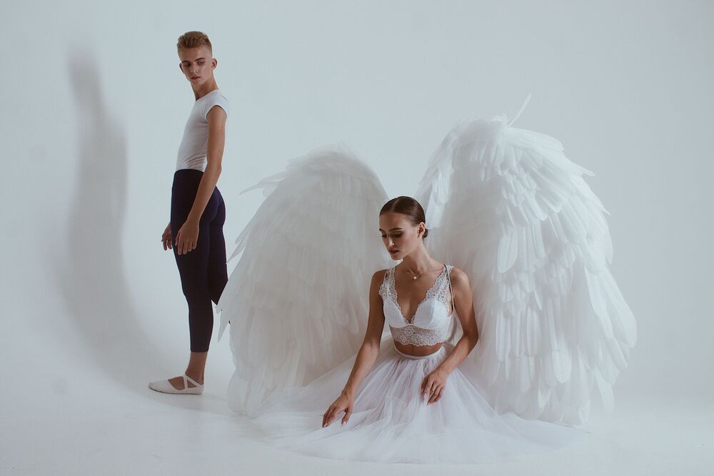 Black Swan (2)