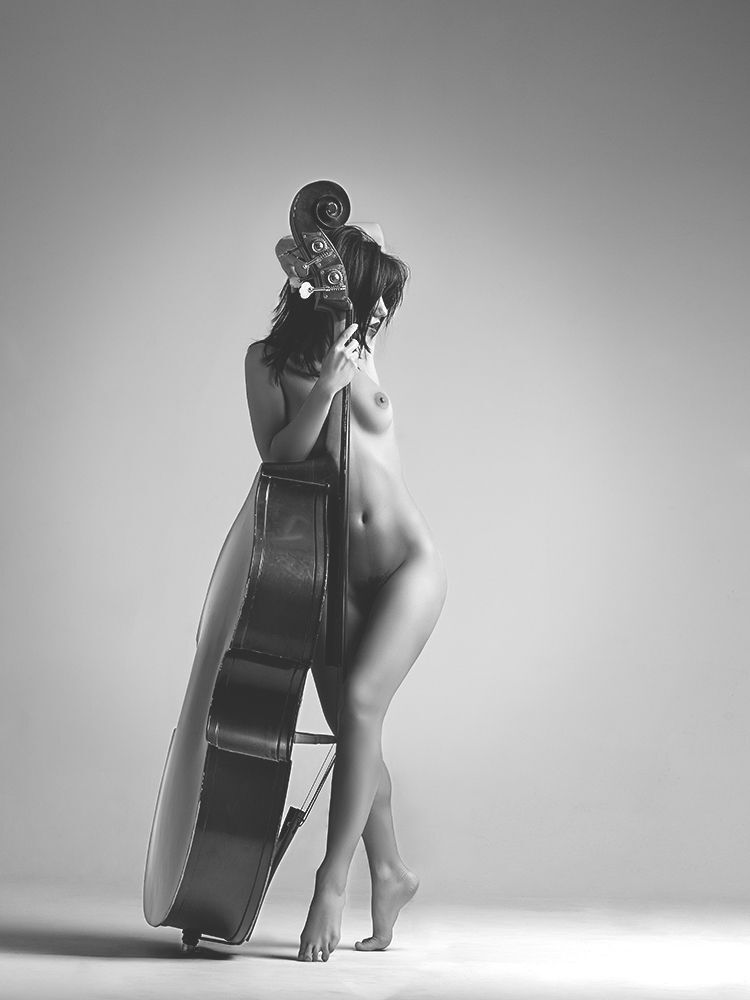 woman and music (4)