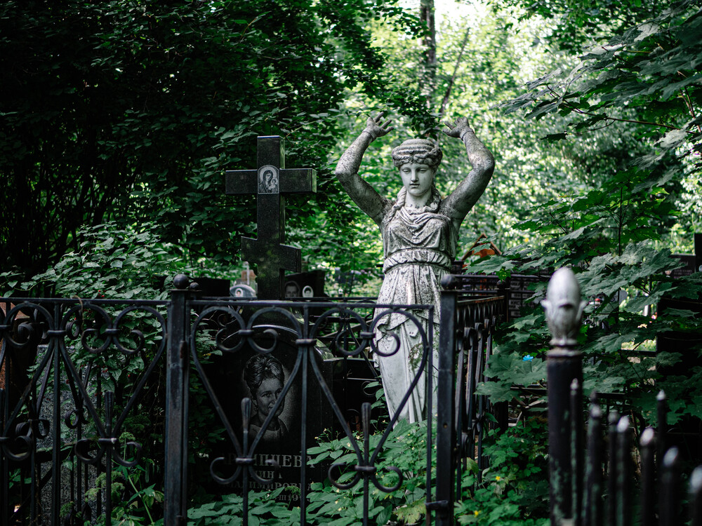 Old graveyard (7)