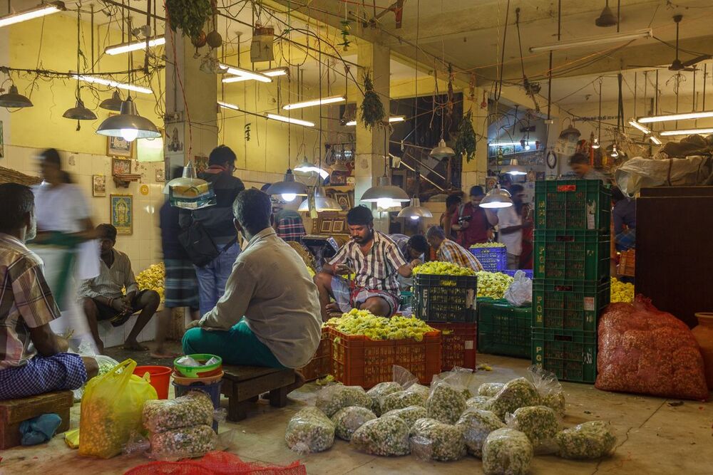 Street flower vendors (4)