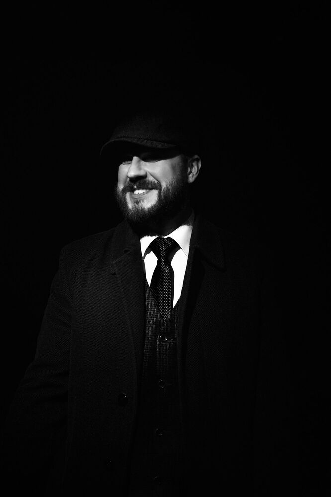 THE NOIR HERO (2)