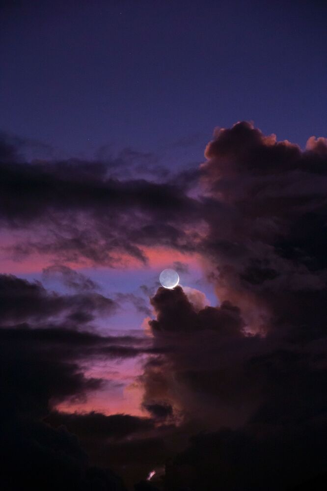Moon's ashen glow (2)