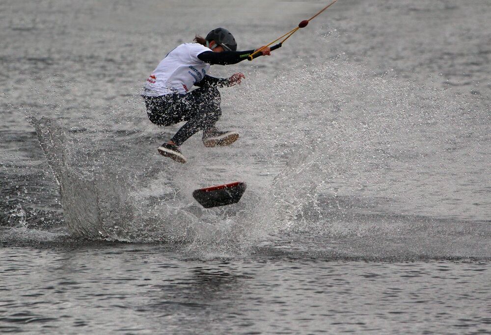 Wakeskating (4)
