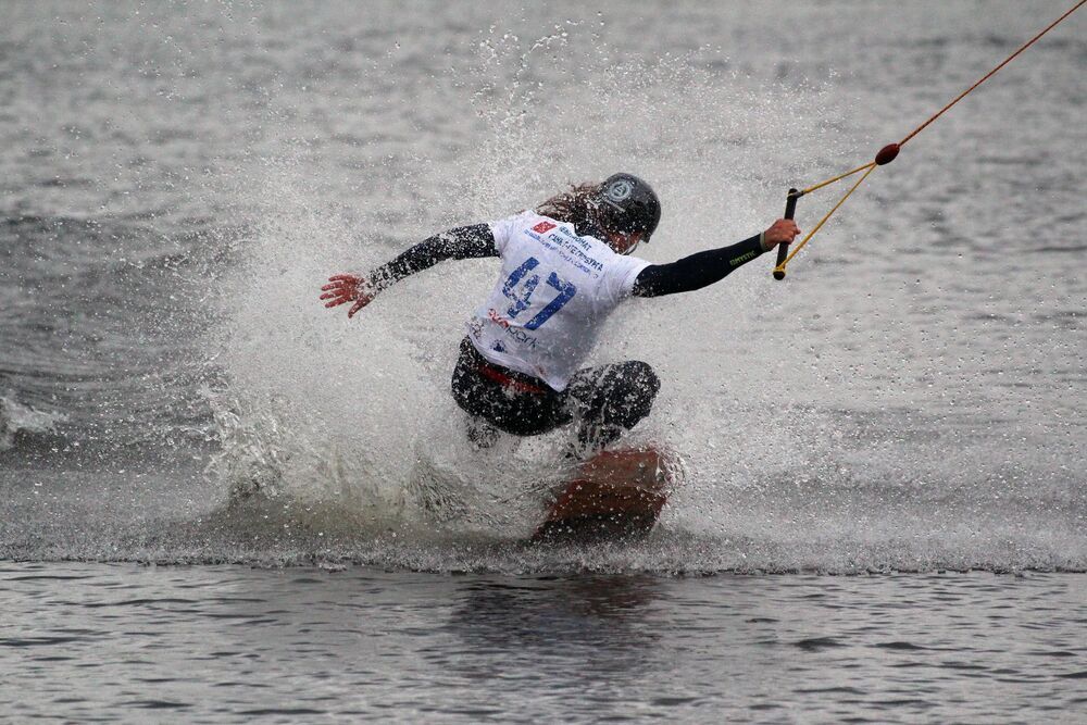 Wakeskating (3)