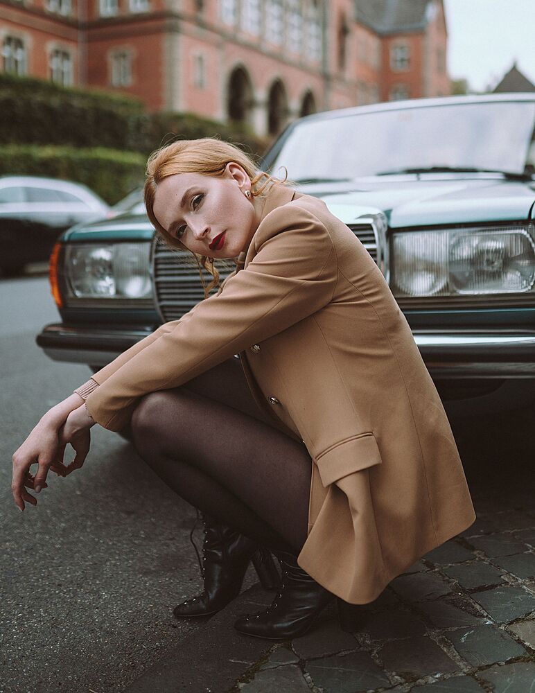 Girl with a car (4)