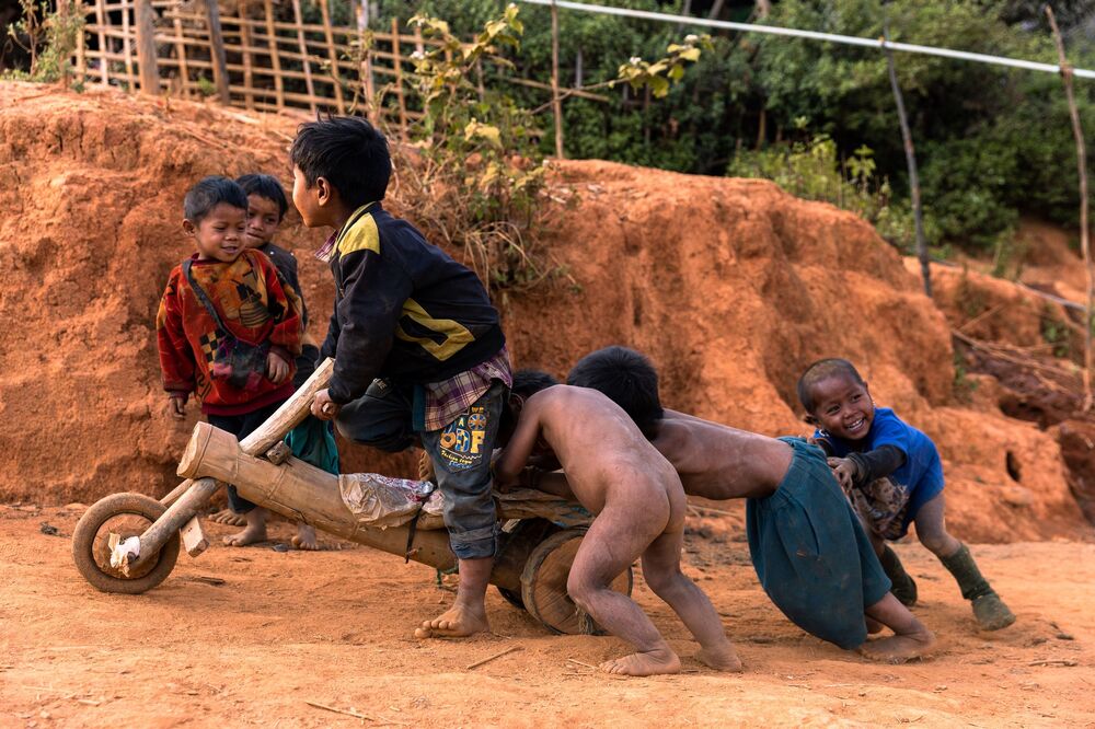 Happy Burmese childhood (8)