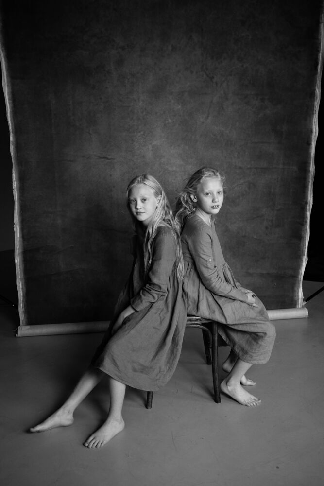 Twins (9)