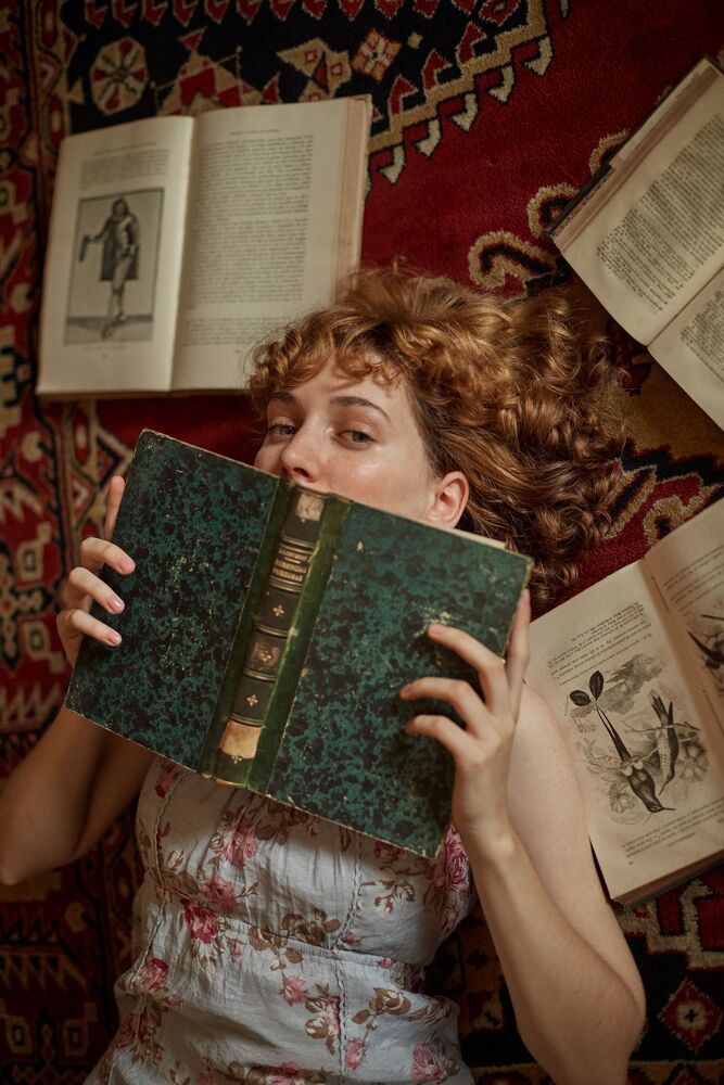 Martina at the library (8)