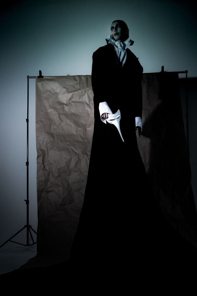 Dark giant (3)