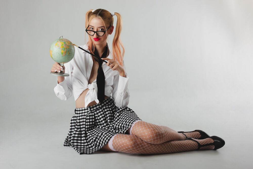 Schoolgirl (5)