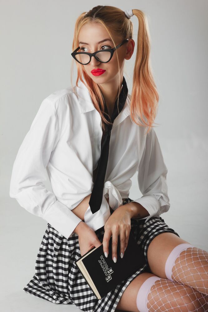Schoolgirl (6)