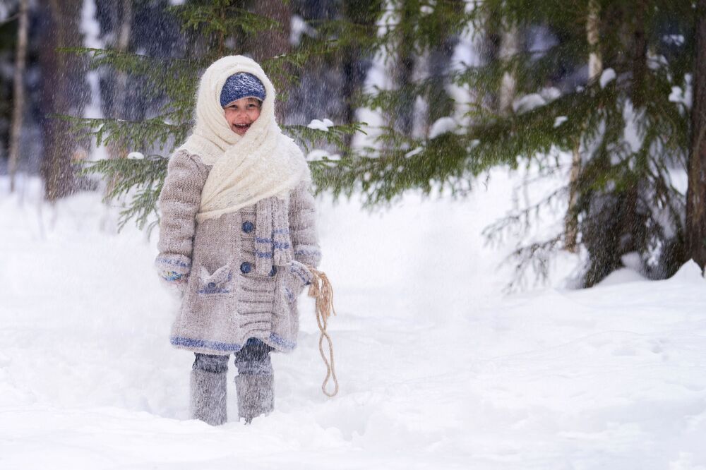 A girl in the winter forest. Based on Russian fairy tales. (2)