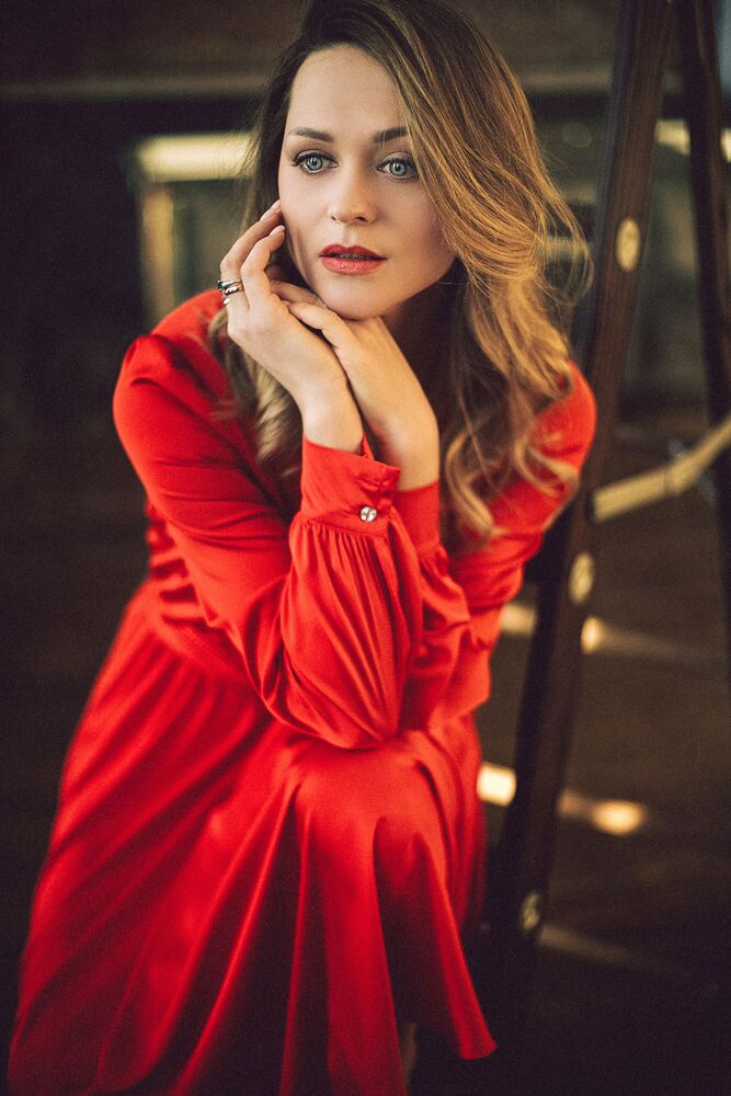 Lady in Red (4)