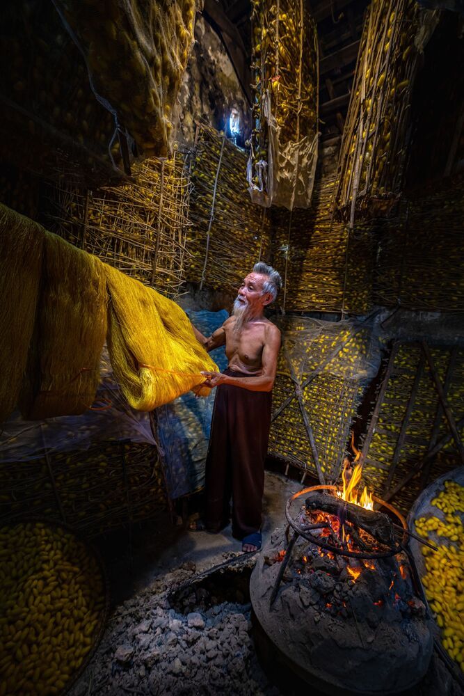 Silkworm farming for silk in Thai Binh, Vietnam (4)