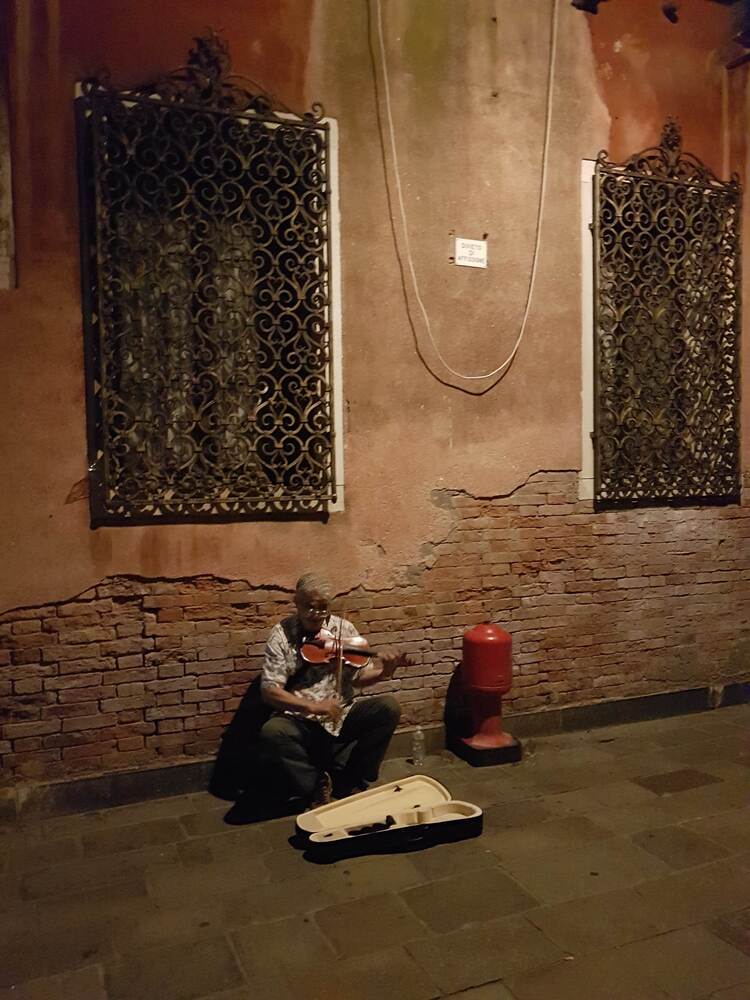 Venezia. Walk through Venetian streets. (2)