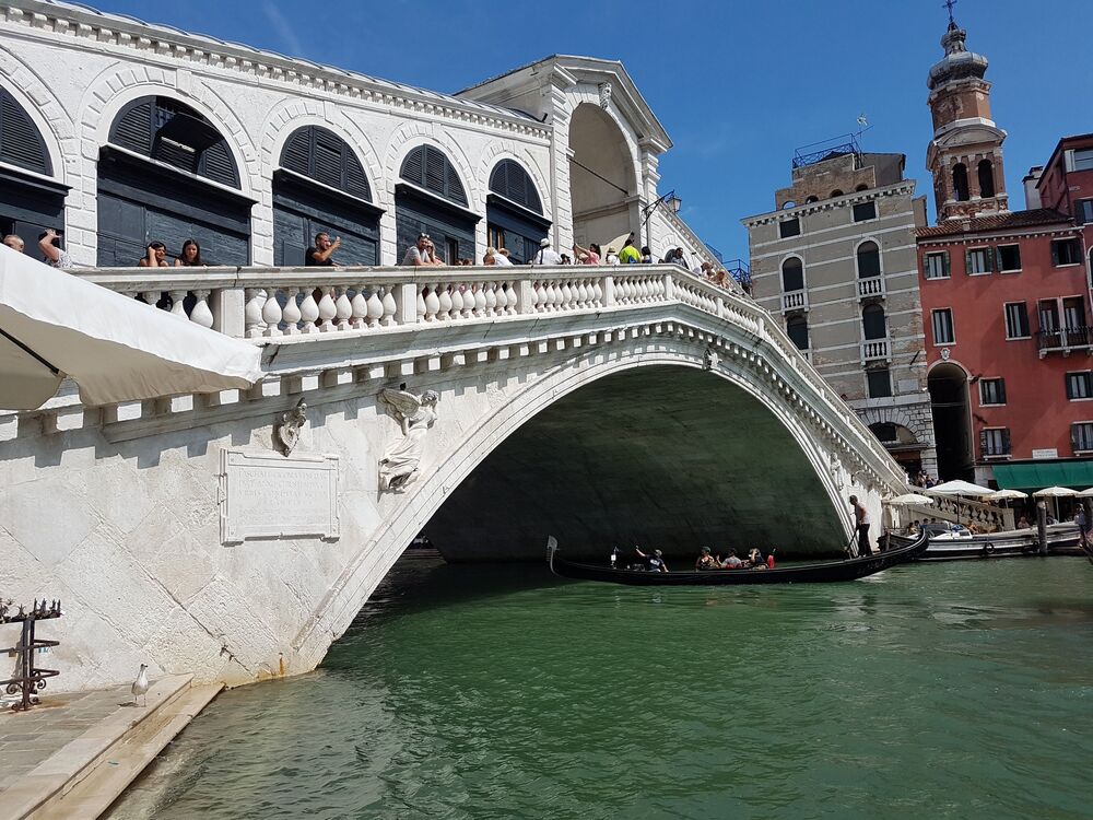 Venezia. Walk through Venetian streets. (4)