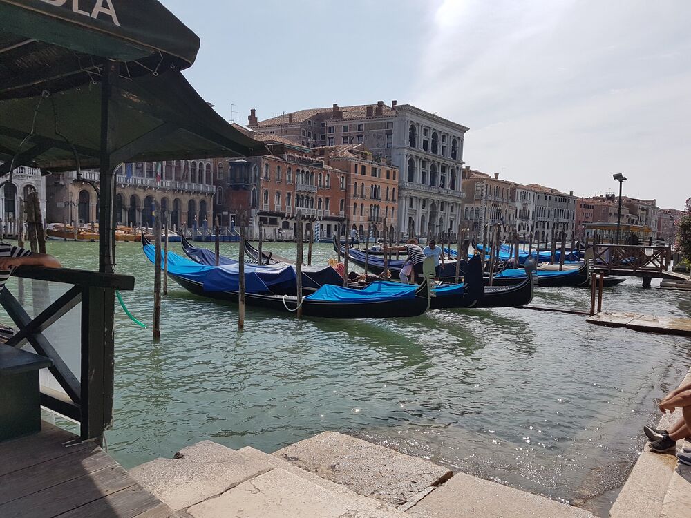 Venezia. Walk through Venetian streets. (5)