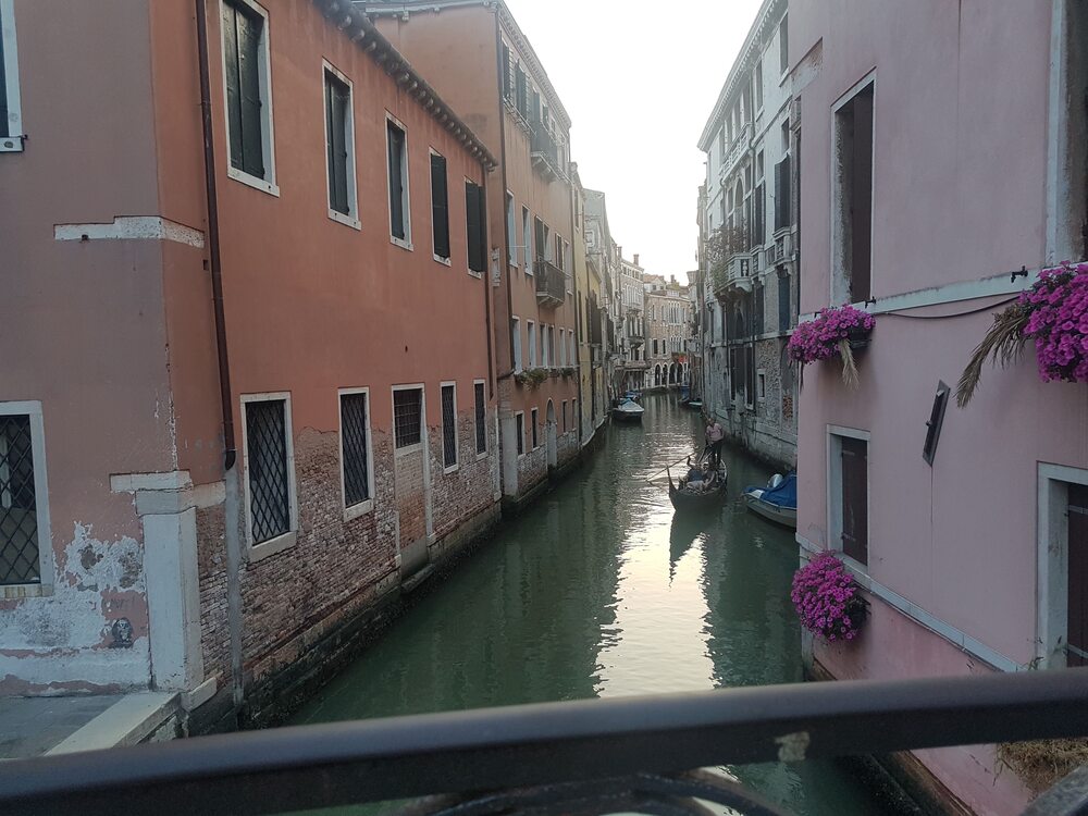 Venezia. Walk through Venetian streets. (11)