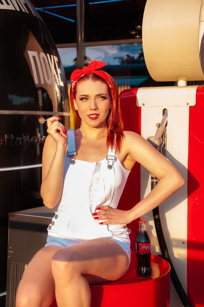 Pin up (5)