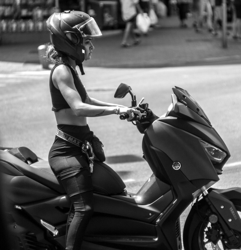 FEMALES Series (6)