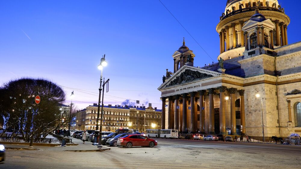 В Санкт-Петербурге. (3)