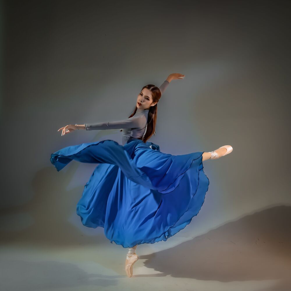 Young dancer. (4)