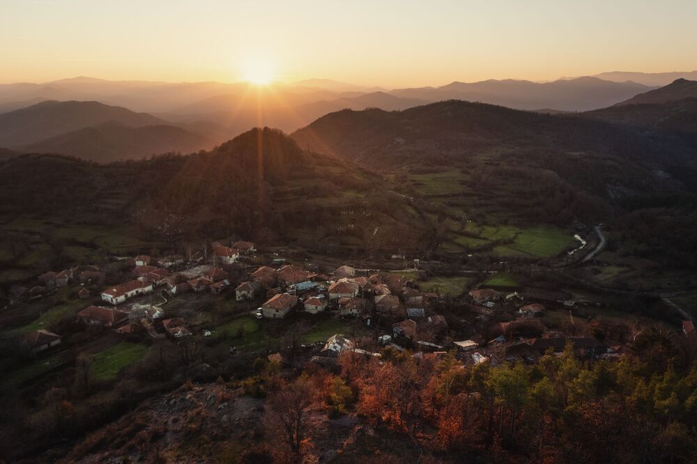 The disappearing villages (6)