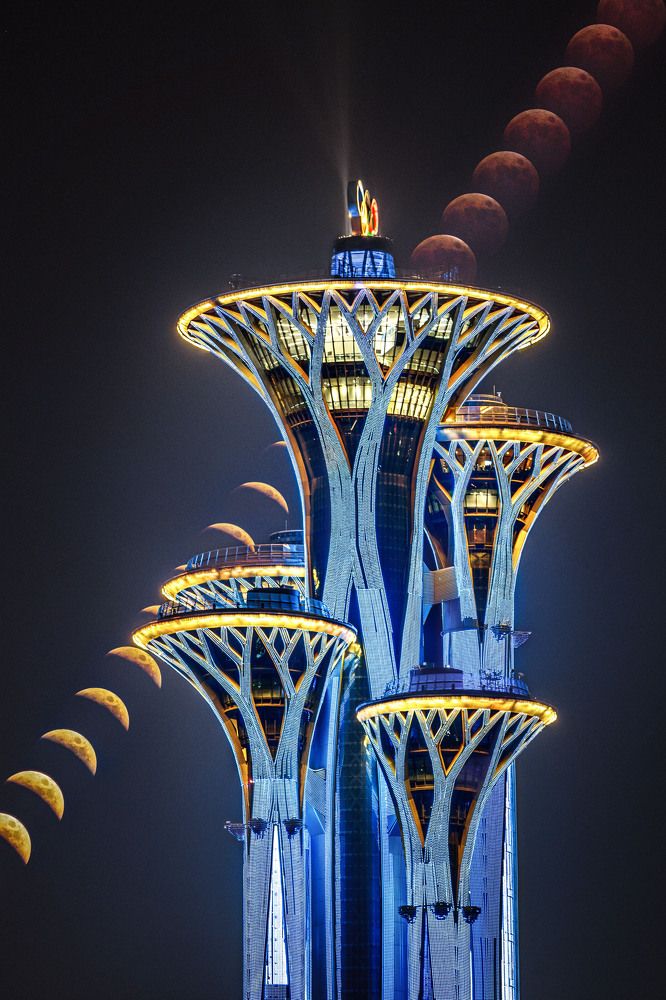 Moon in China (7)
