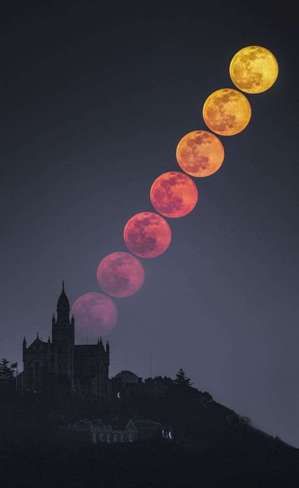 Moon in China (5)