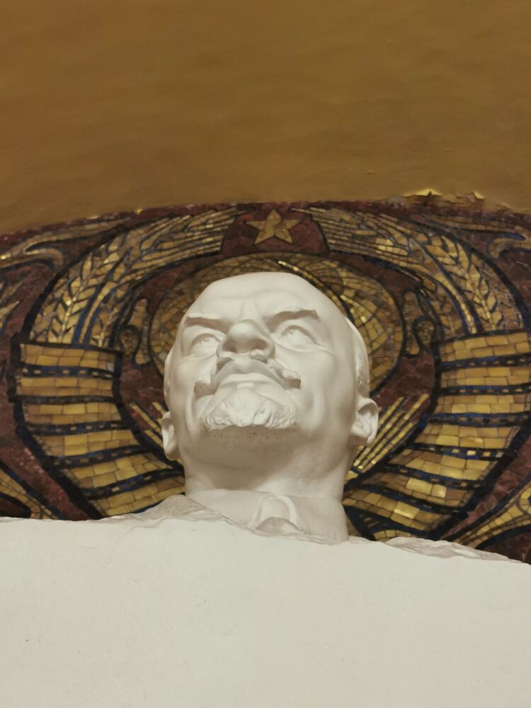 MOSCOW UNDERGROUND (2)