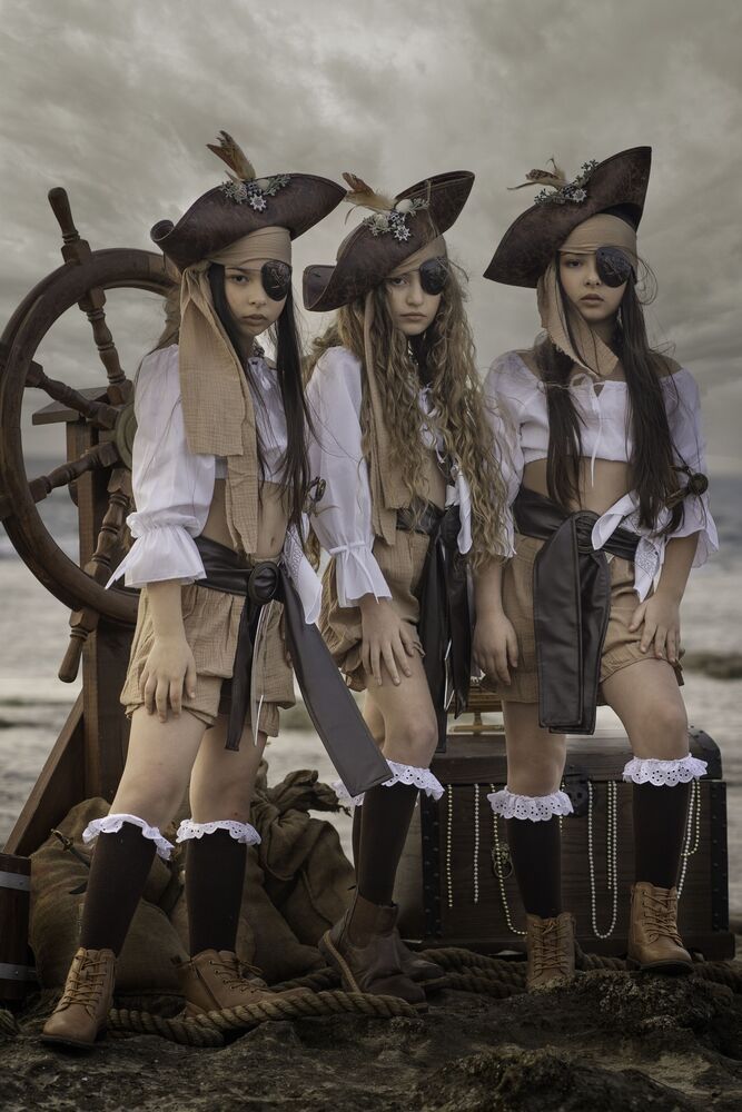 Pirates of the sea (10)