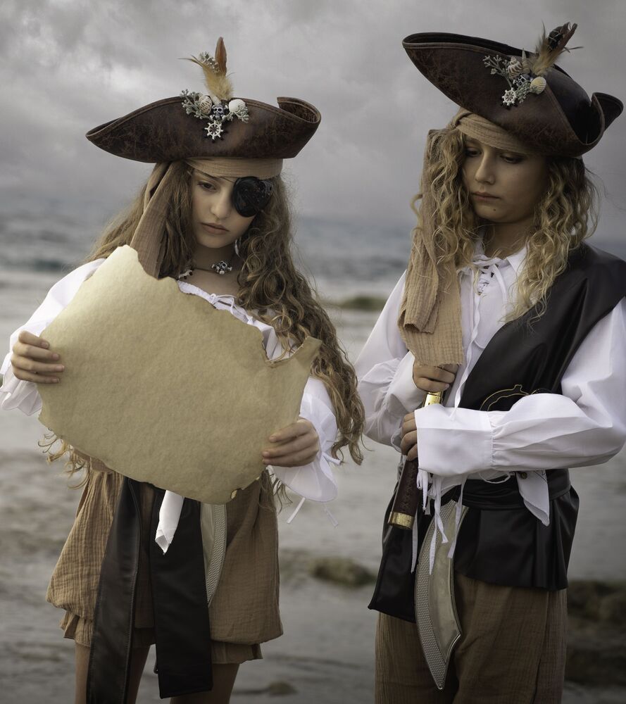 Pirates of the sea (11)