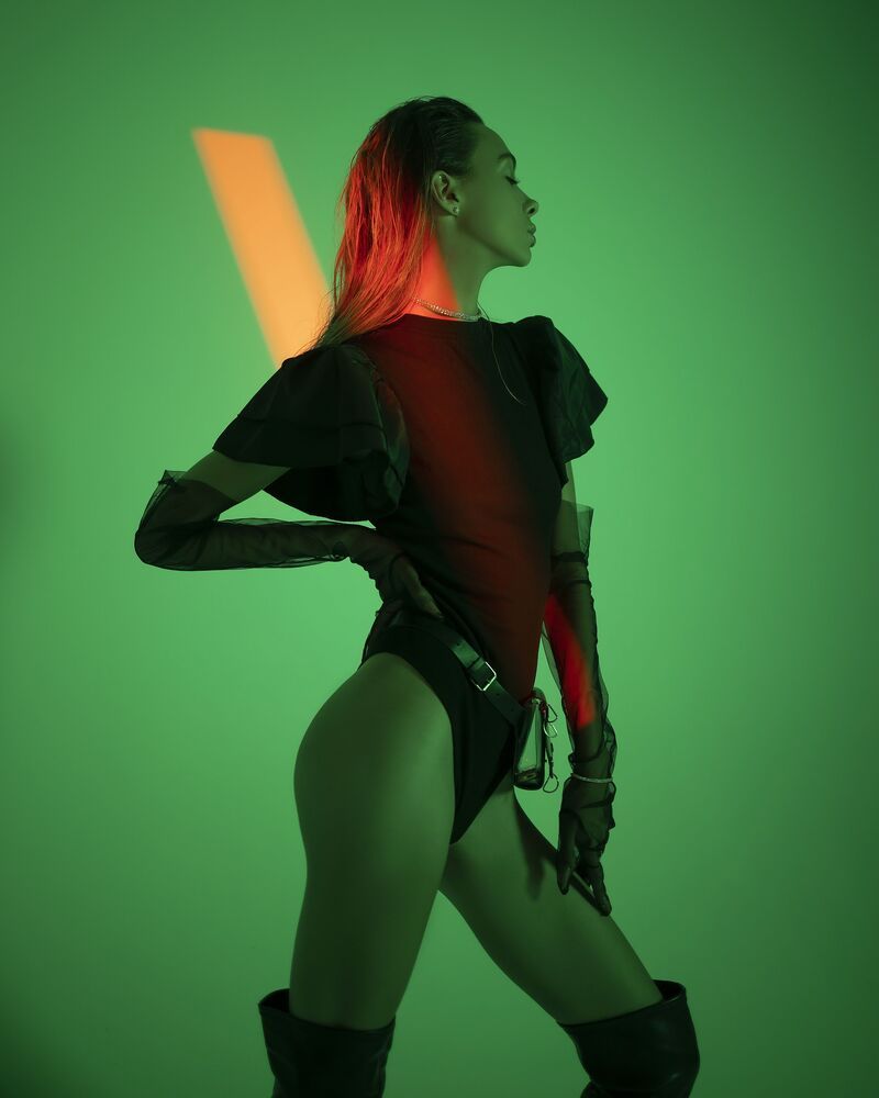 GREEN (5)