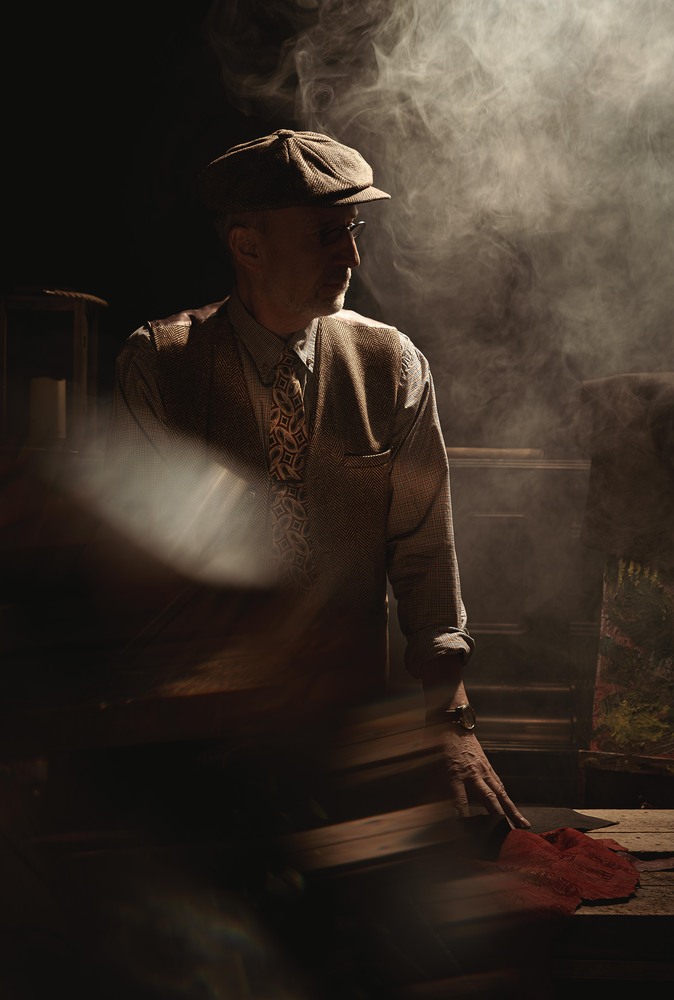 Leather craftsman (2)