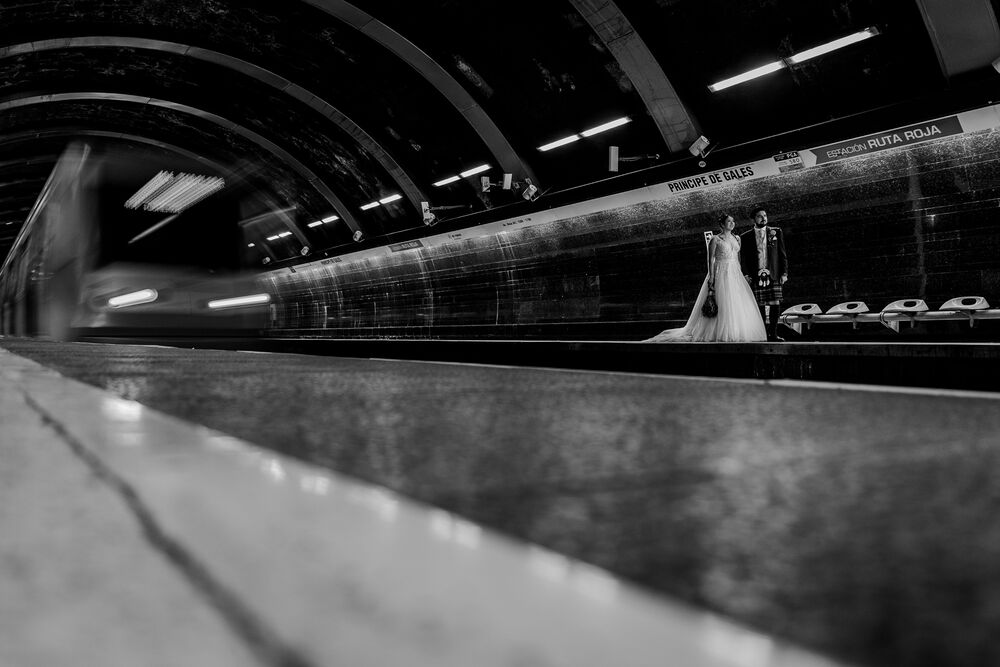 B&W - Subway Wedding Session (5)