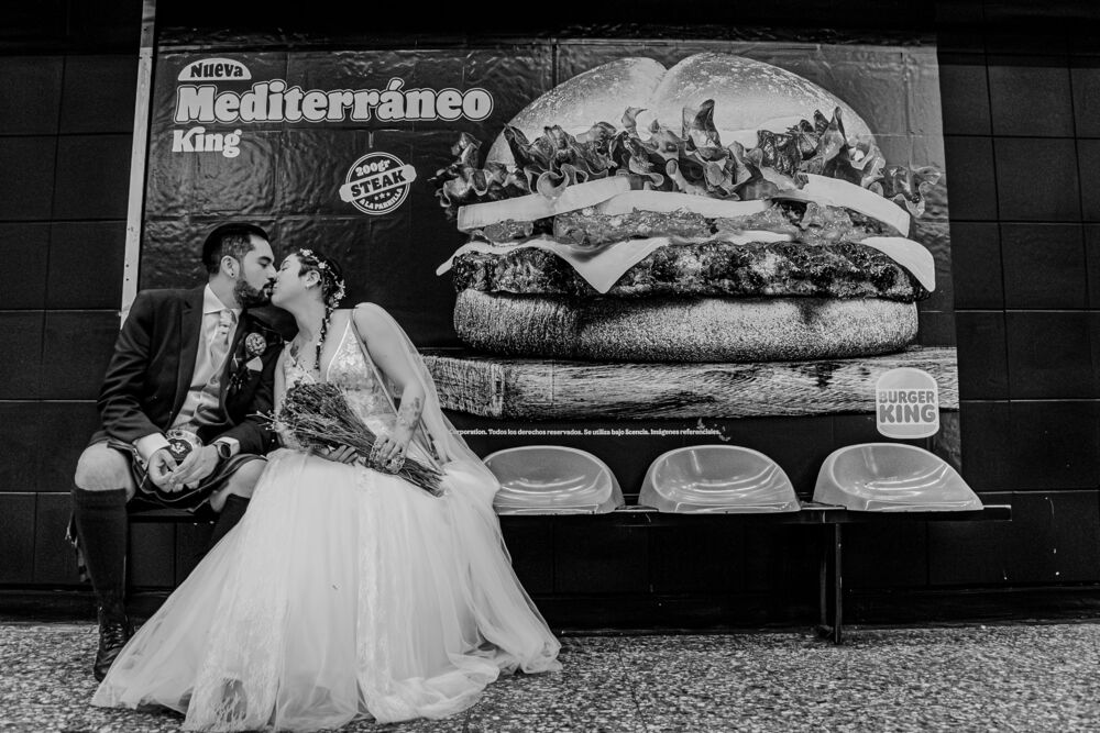 B&W - Subway Wedding Session (8)