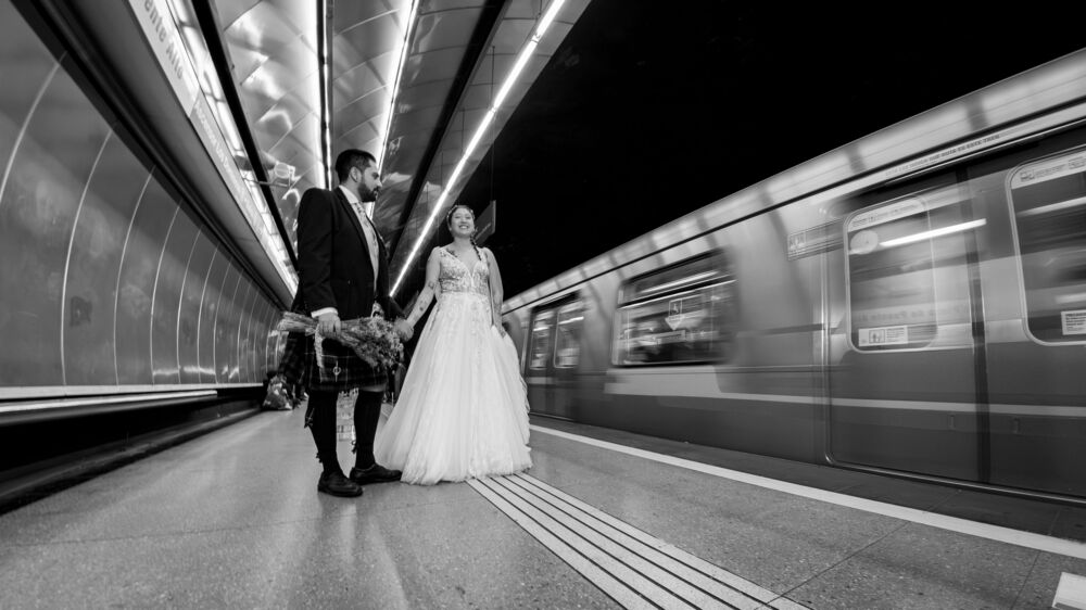 B&W - Subway Wedding Session (9)