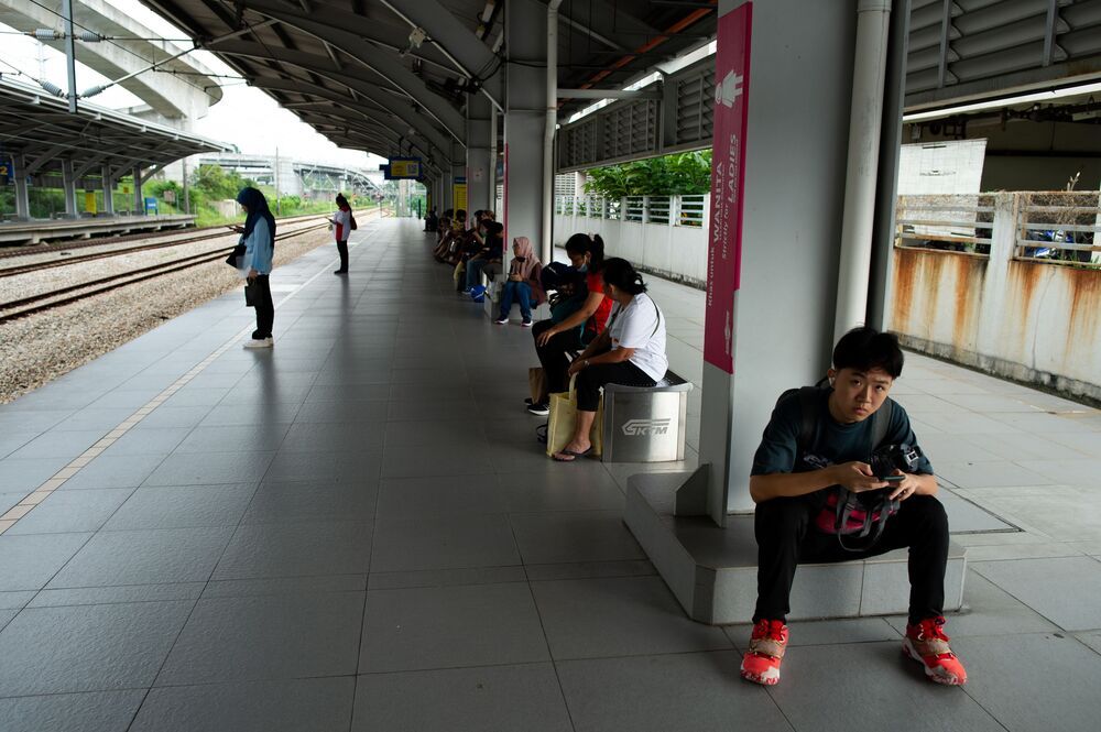 The moment of station (7)