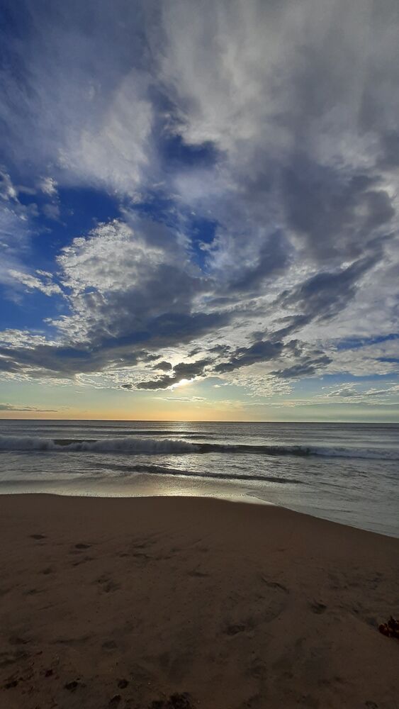 Sunrise and the sea (5)