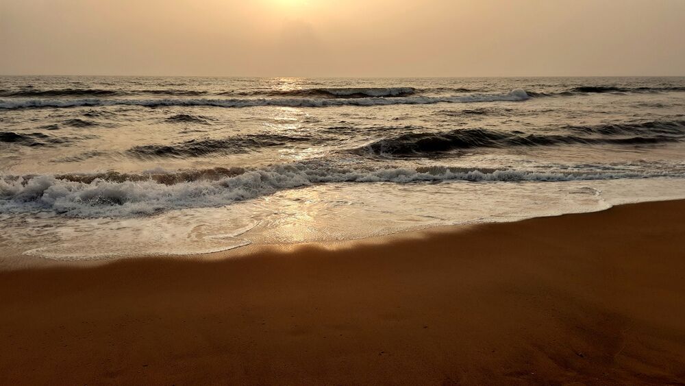 Sunrise and the sea (6)
