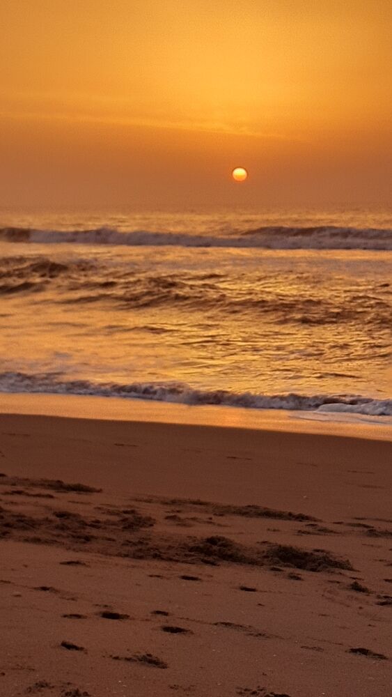 Sunrise and the sea (10)
