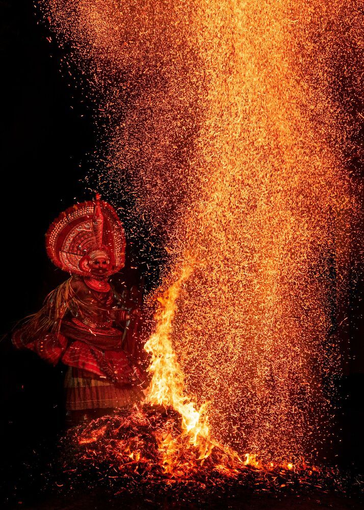 Theyyam - Man Transform To God (3)